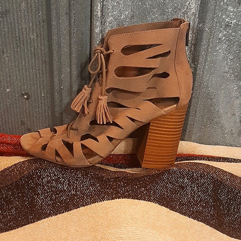 7.5 women's heel boots